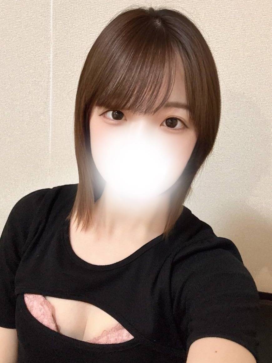 愛沢みこ